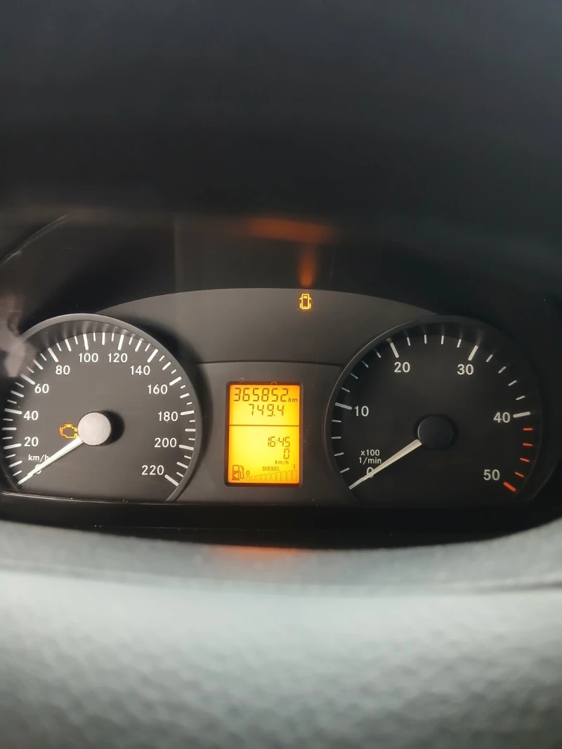 Mercedes-Benz Vito 2.2/110кс/Хладилен, снимка 7 - Бусове и автобуси - 52654395