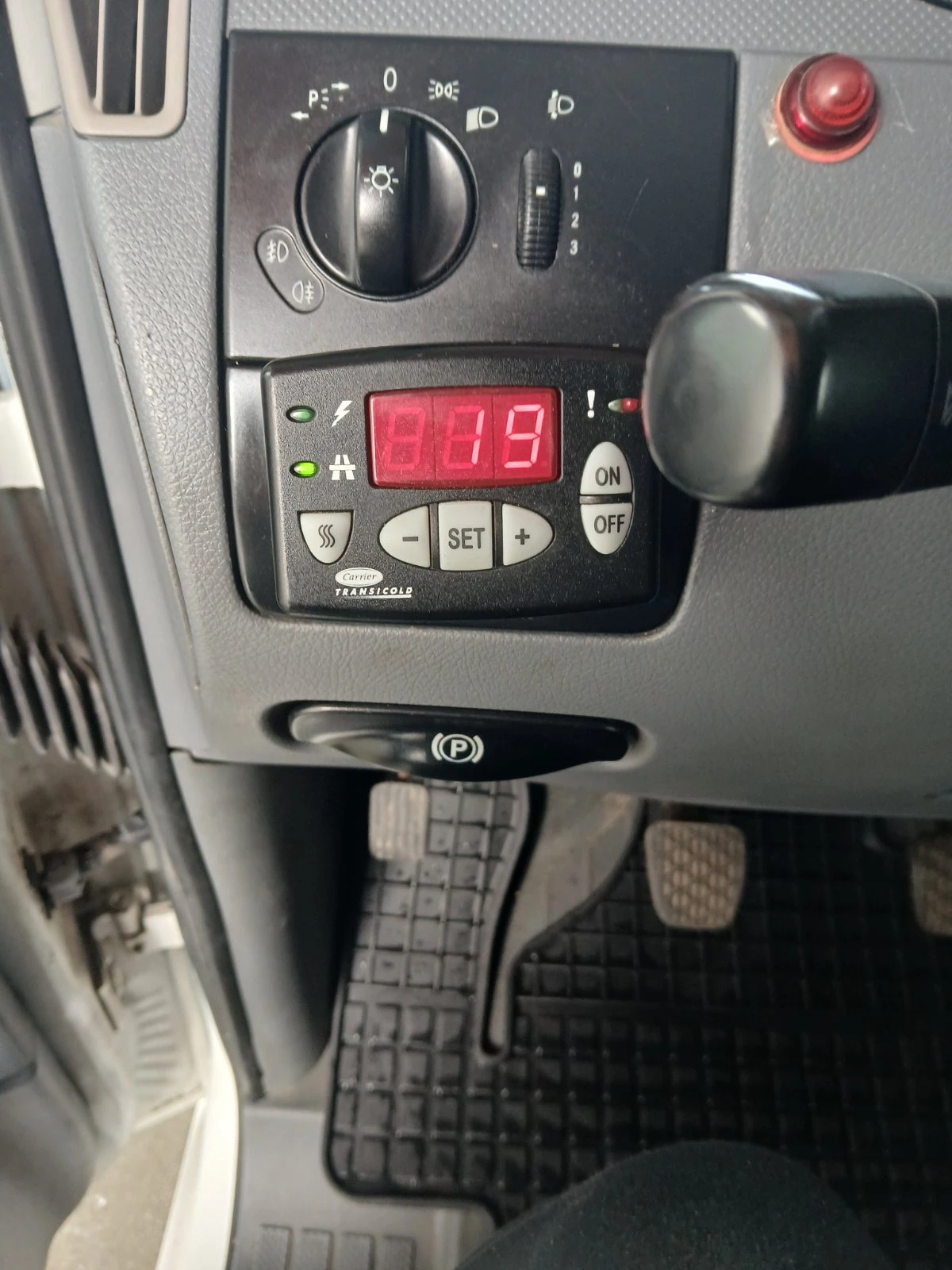 Mercedes-Benz Vito 2.2/110кс/Хладилен - изображение 8