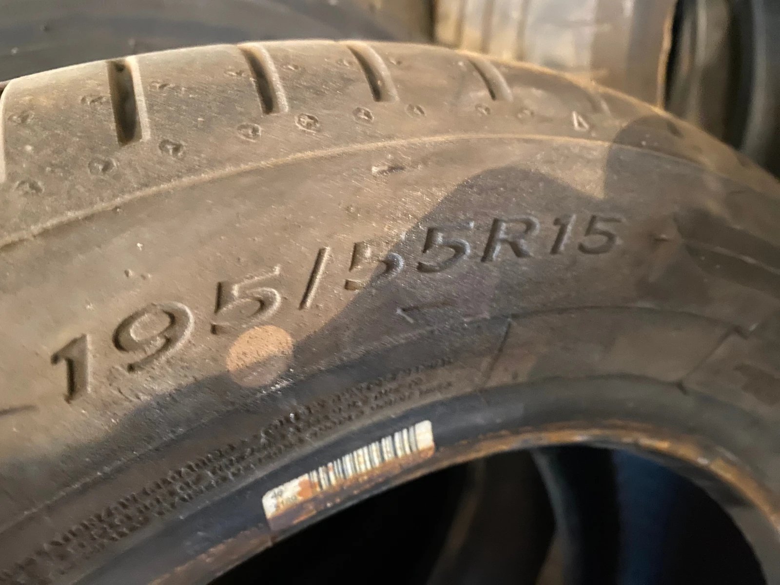 Гуми Летни 195/55R15, снимка 2 - Гуми и джанти - 55854564