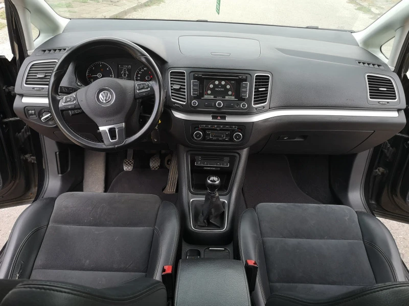 VW Sharan, снимка 13 - Автомобили и джипове - 42241512