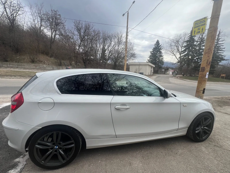 BMW 118 2.0 143 к.с. facelift , снимка 2 - Автомобили и джипове - 46844379