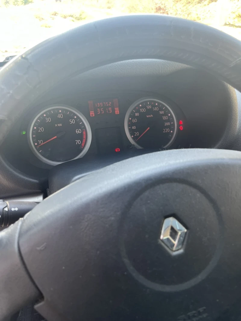 Renault Clio, снимка 6 - Автомобили и джипове - 47334285