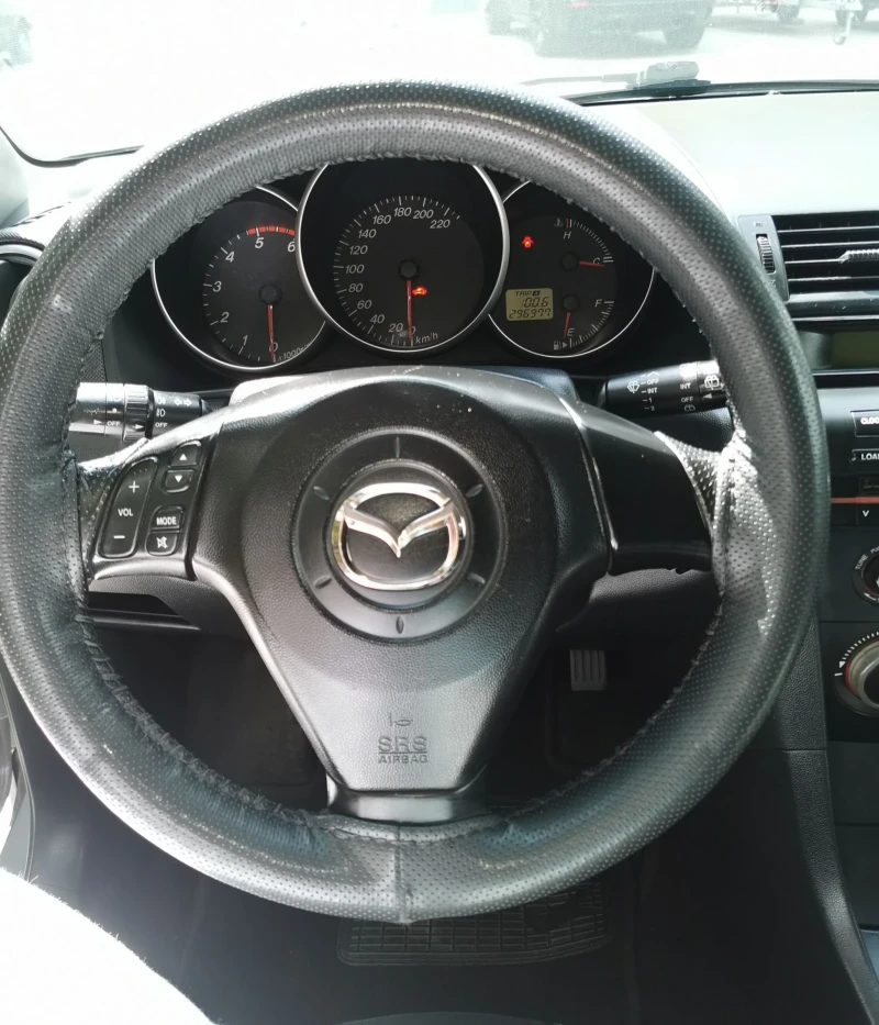 Mazda 3, снимка 7 - Автомобили и джипове - 47425833