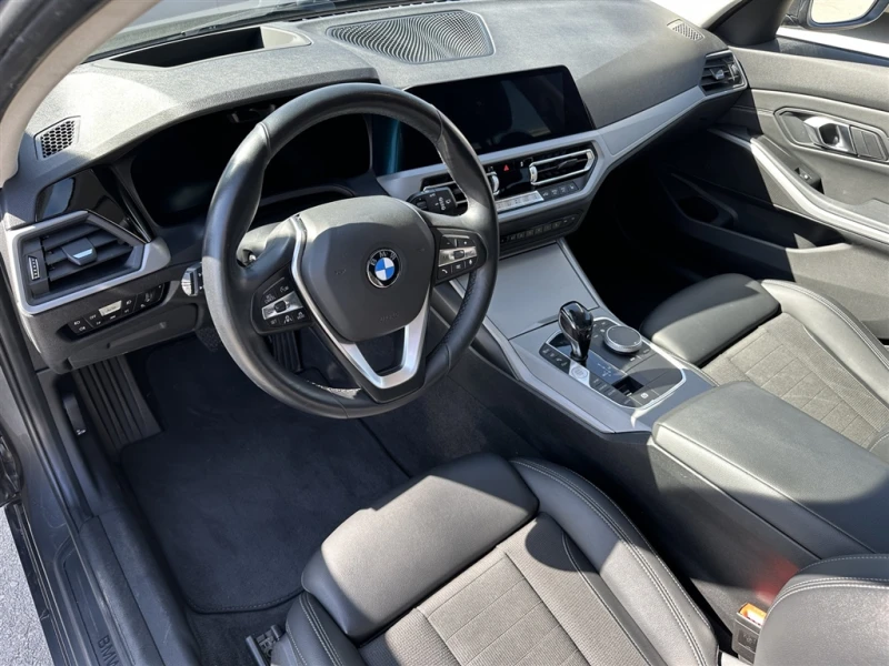 BMW 320 xDrive Туринг, снимка 6 - Автомобили и джипове - 48151319