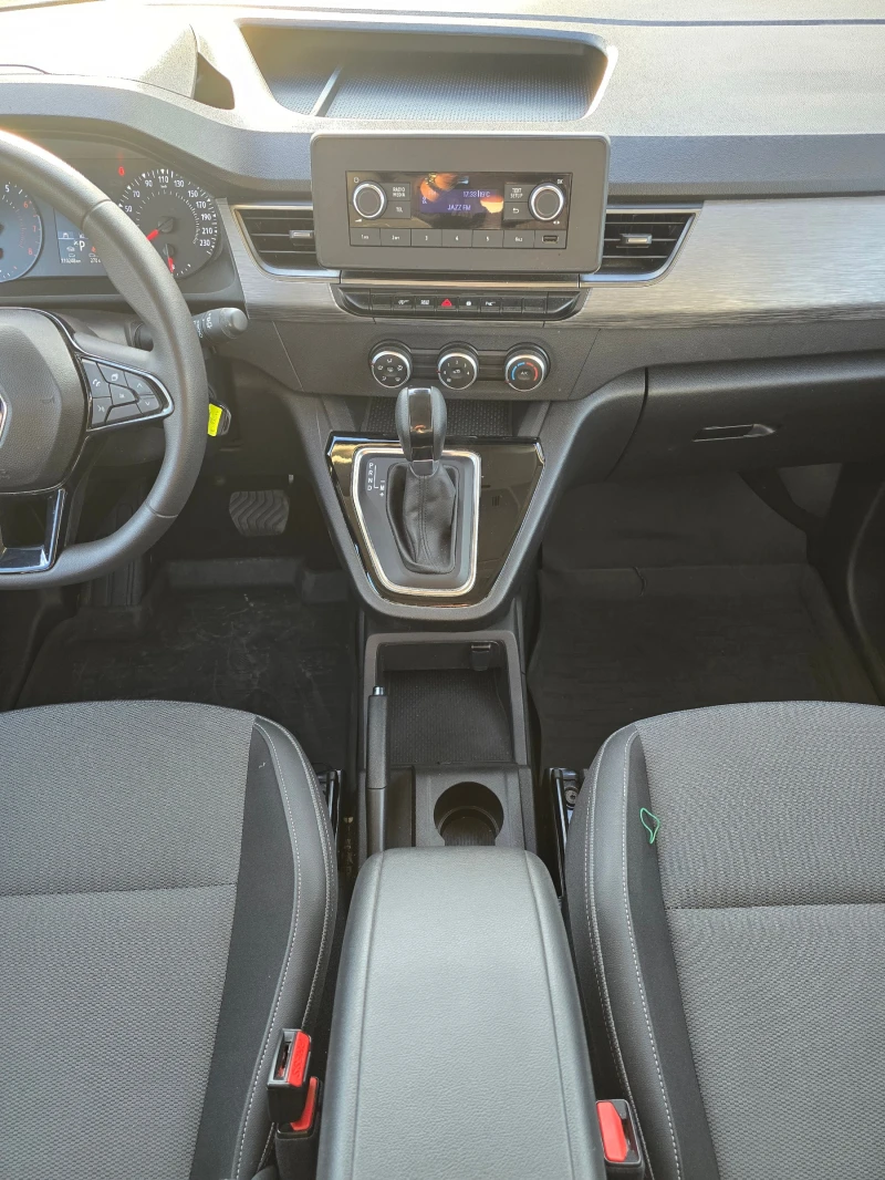 Renault Kangoo 1.3 Tce EDC, снимка 9 - Автомобили и джипове - 52086282