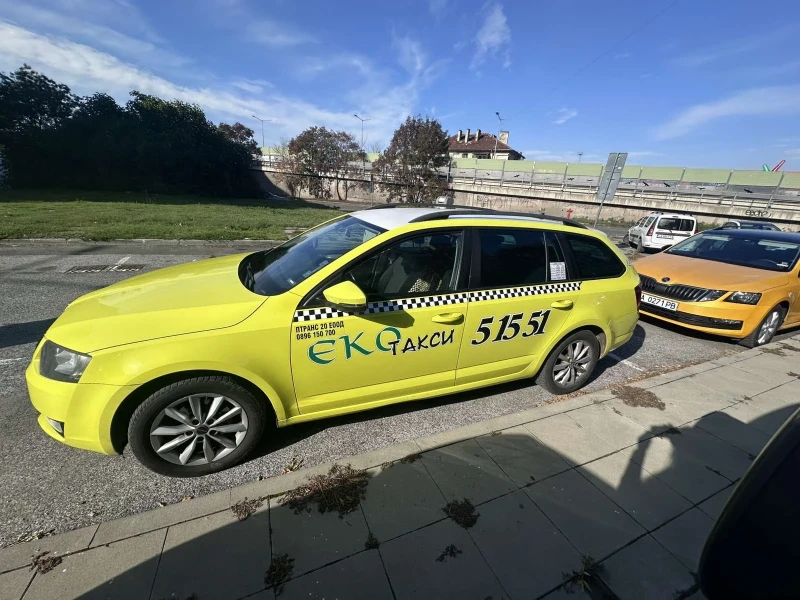 Skoda Octavia, снимка 3 - Автомобили и джипове - 52135243