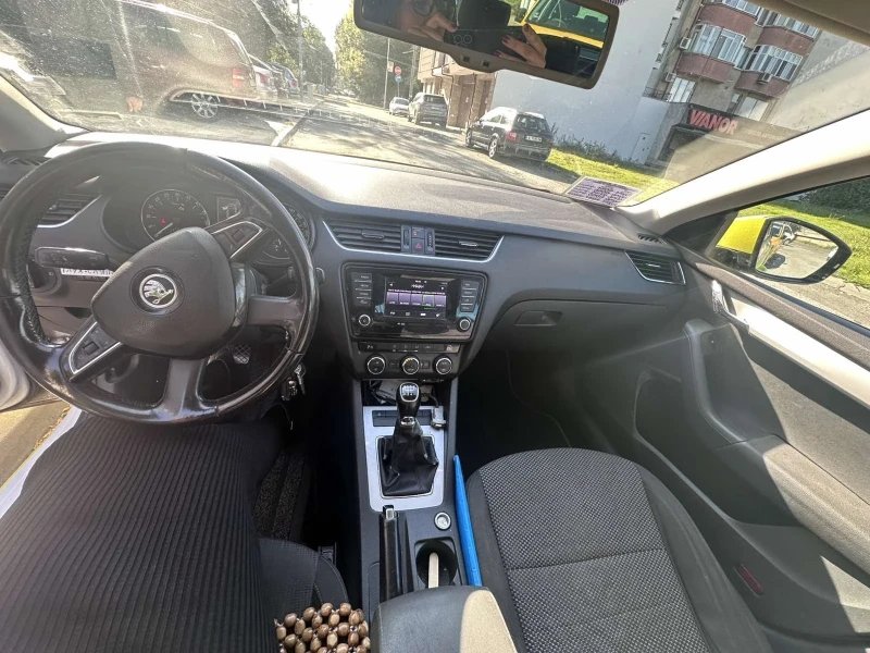 Skoda Octavia, снимка 11 - Автомобили и джипове - 52135243