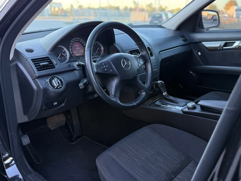 Mercedes-Benz C 220 646* АВТОМАТ* ПОДГРЕВ* ТЕГЛИЧ* РЕГИСТРИРАНА* ОБСЛУ, снимка 7 - Автомобили и джипове - 52266722