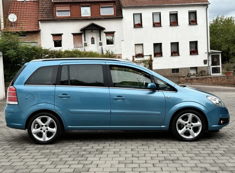 Opel Zafira 1.8 OPC LINE , снимка 4 - Автомобили и джипове - 52309932
