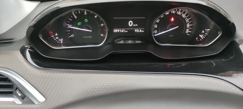 Peugeot 2008 1, 6 дизел, 115 к.с. , 6 скорости, снимка 10 - Автомобили и джипове - 52664054