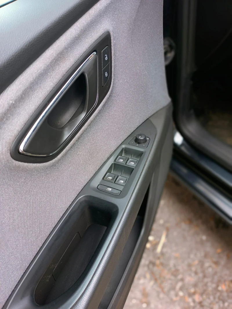 Seat Leon 1.5 TGI METAN, снимка 9 - Автомобили и джипове - 52818674