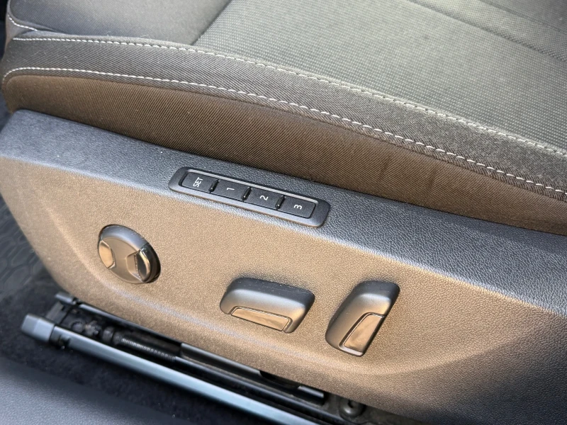 Skoda Octavia 2.0TDI/LUXURY/CAM/CANTON/HEADUP/KEYLESS, снимка 7 - Автомобили и джипове - 52859127