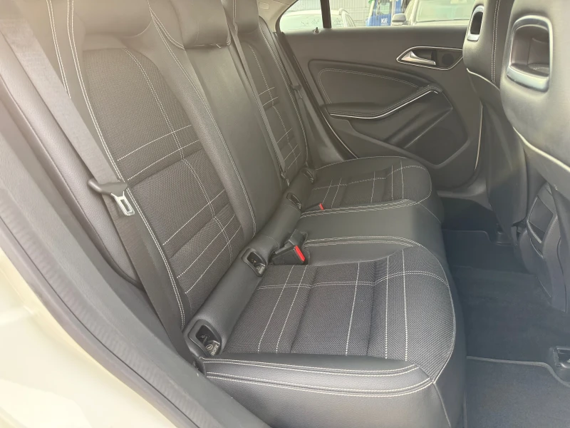 Mercedes-Benz CLA 220cdi PREMIUM  Coupe , снимка 11 - Автомобили и джипове - 52875620