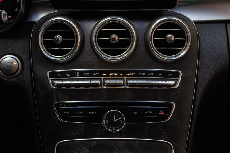 Mercedes-Benz C 300 DISTRONIC* CAMERA * 100 000KM, снимка 13 - Автомобили и джипове - 52962105