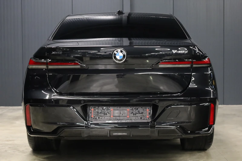 BMW 740 M SPORT* XDRIVE* CRYSTAL LIGHTS* OPEN SKY* HEAD UP, снимка 7 - Автомобили и джипове - 53293528