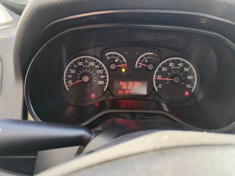 Fiat Doblo 2.0Multijet, снимка 13 - Автомобили и джипове - 53425068