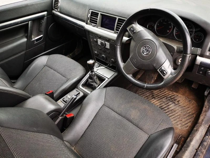 Opel Vectra 1.9Cdti 120к.с., снимка 3 - Автомобили и джипове - 29124744