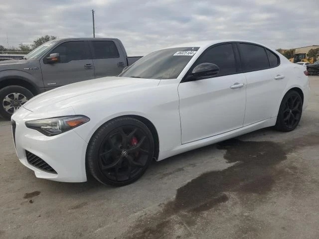 Alfa Romeo Giulia 2.0/4х4/Цена до България, снимка 2 - Автомобили и джипове - 48611880