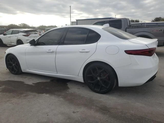 Alfa Romeo Giulia 2.0/4х4/Цена до България, снимка 3 - Автомобили и джипове - 48611880