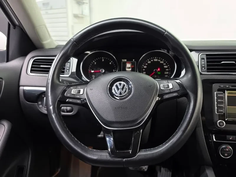 VW Jetta 2.0 Tdi Bluemotion Premium 6Th Generation | Mobile.bg � ����������� 12