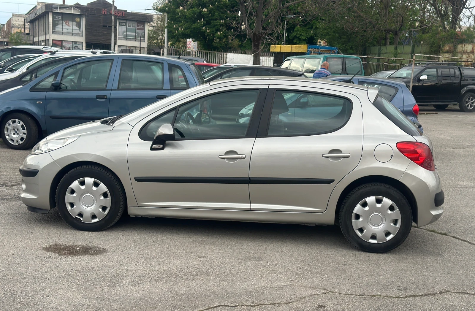 Peugeot 207 1.4HDI - изображение 4