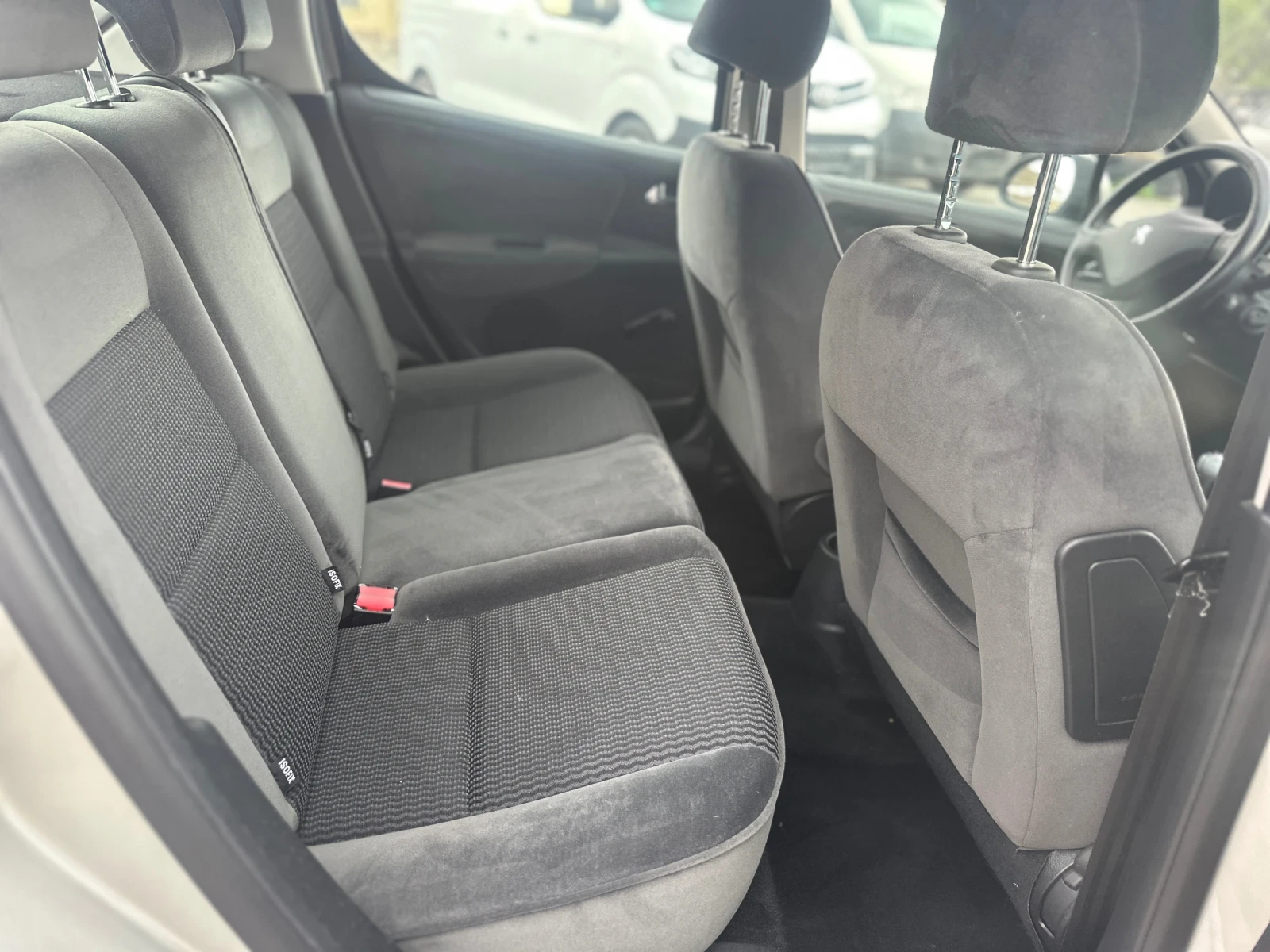 Peugeot 207 1.4HDI - изображение 9