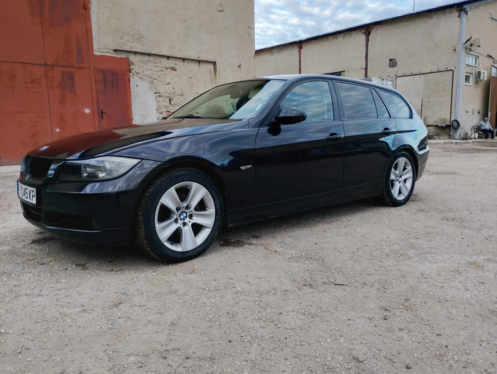 BMW 320 2.0 - изображение 4