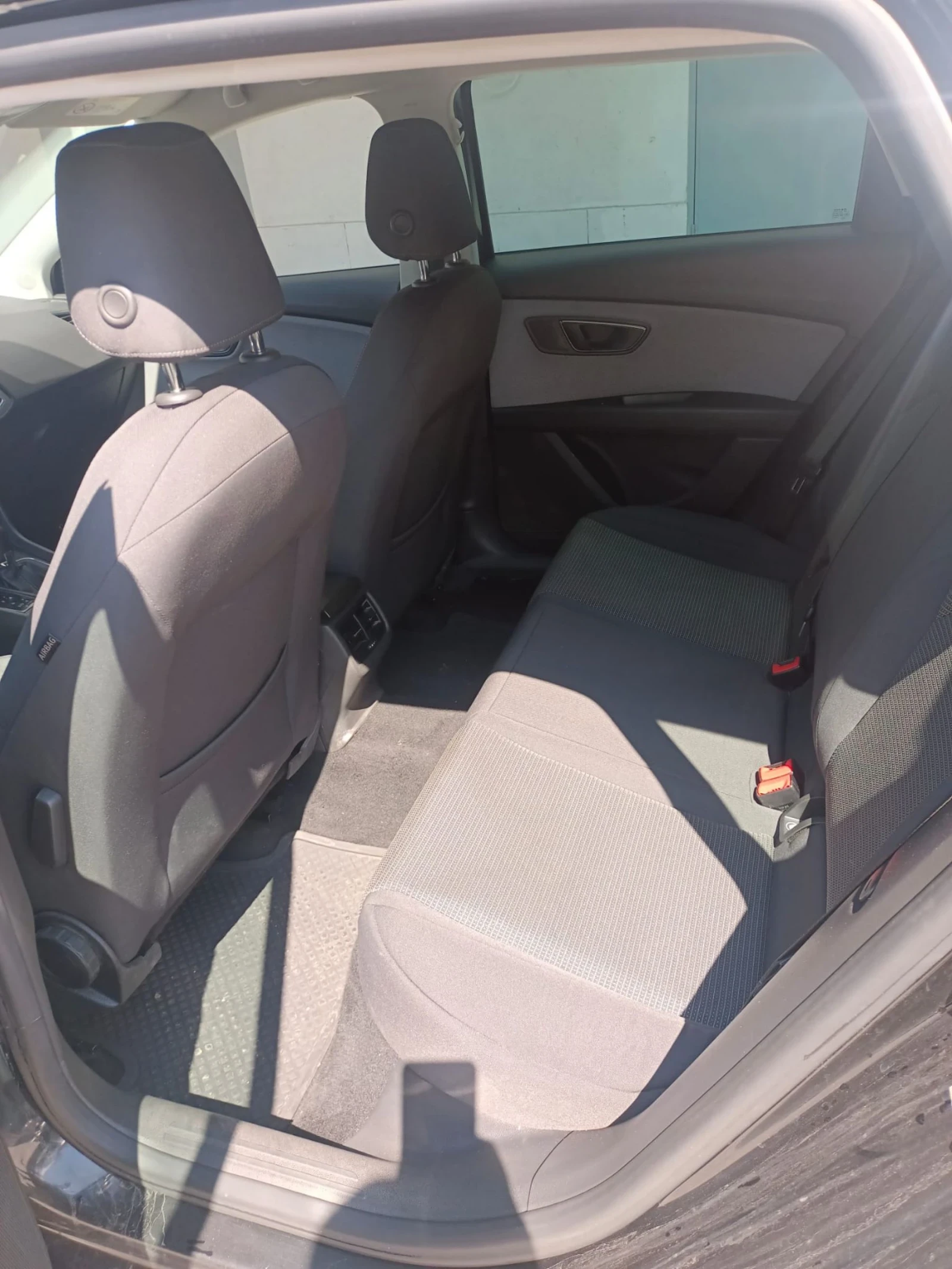 Seat Leon 1.5 TGI METAN, снимка 10 - Автомобили и джипове - 54209736