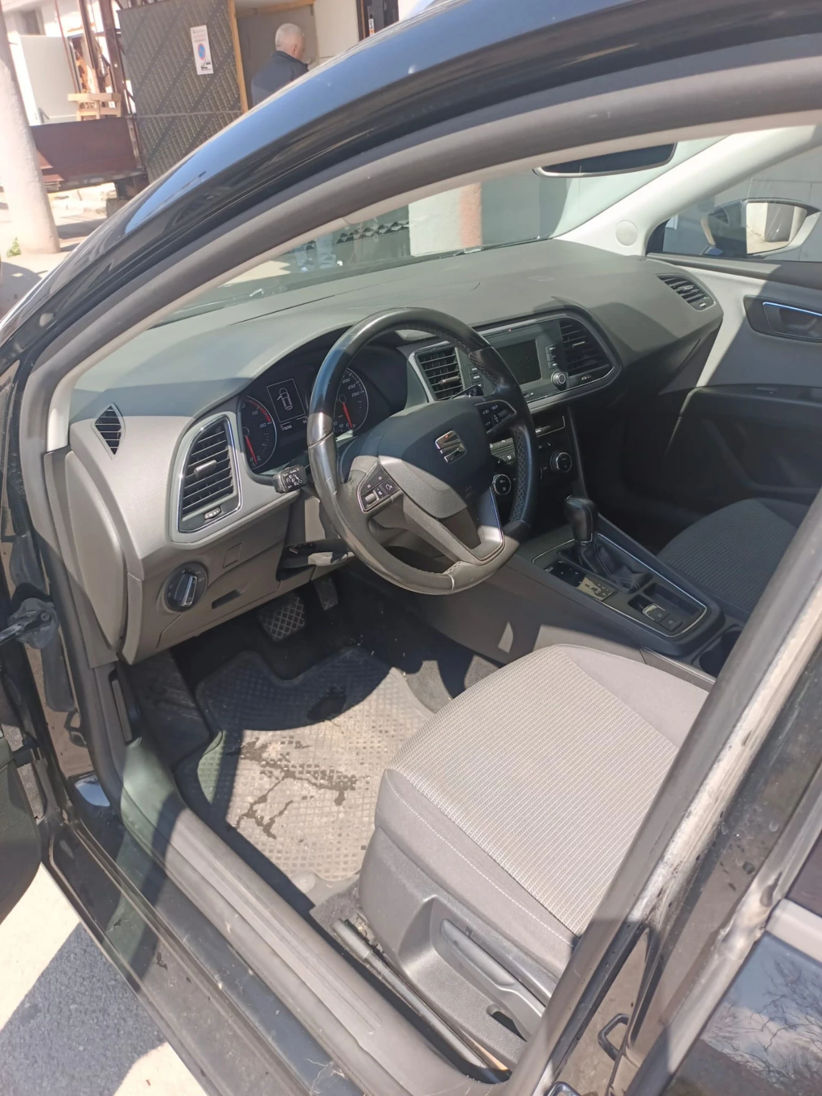 Seat Leon 1.5 TGI METAN, снимка 11 - Автомобили и джипове - 54209736