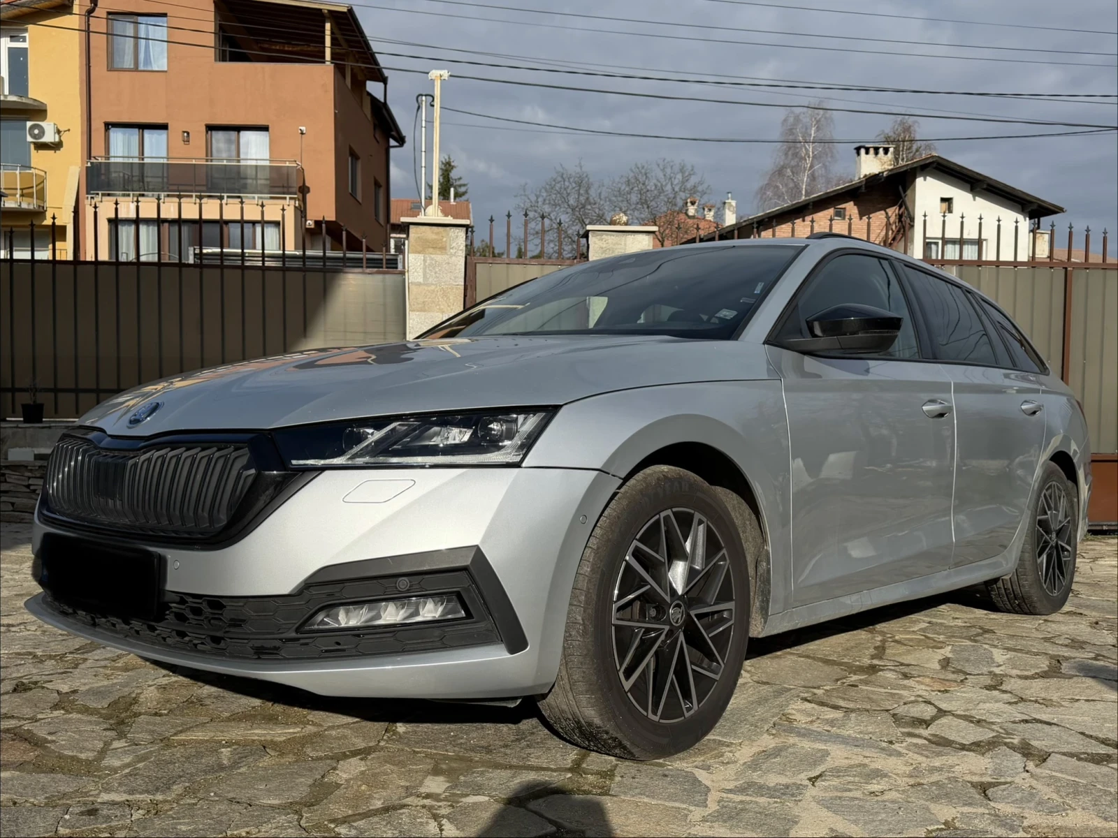 Skoda Octavia 2.0TDI/LUXURY/CAM/CANTON/HEADUP/KEYLESS | Mobile.bg � ����������� 1