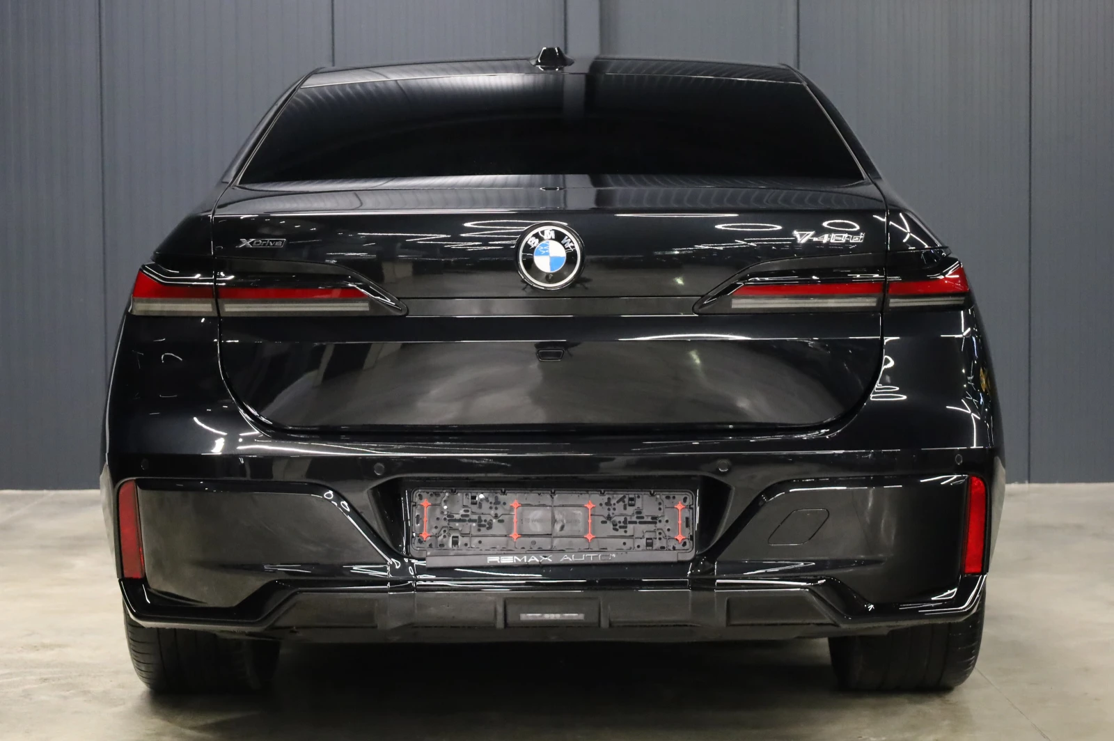 BMW 740 M SPORT* XDRIVE* CRYSTAL LIGHTS* OPEN SKY* HEAD UP - изображение 7