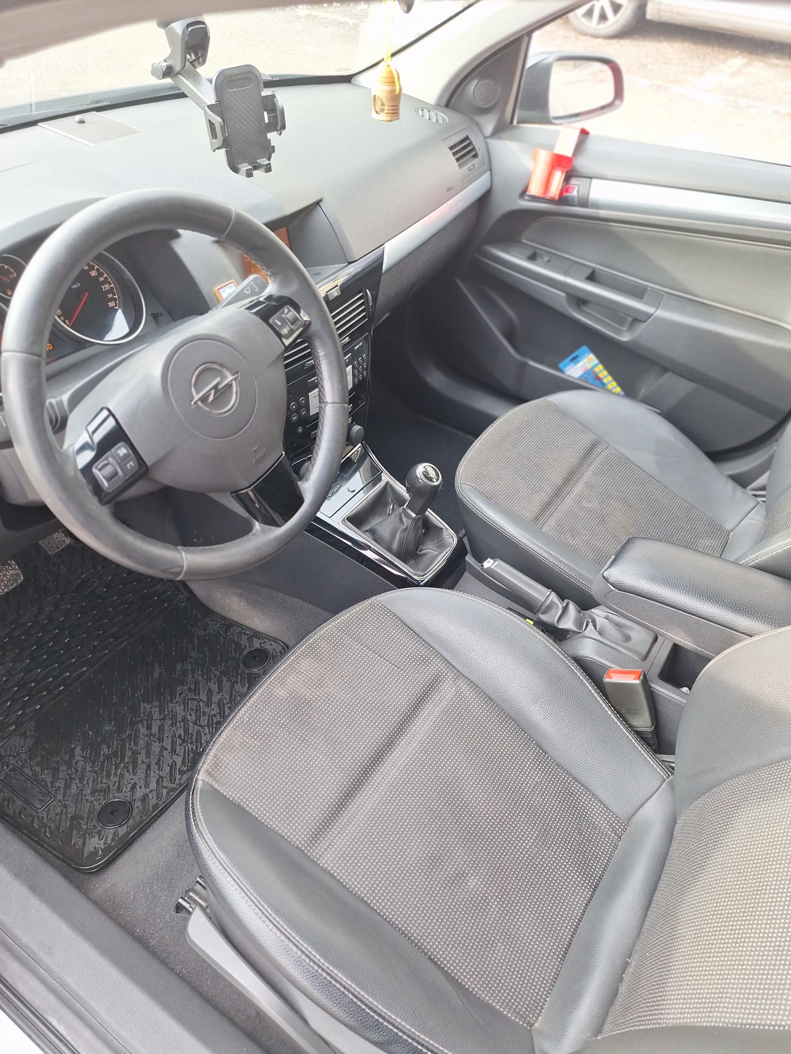 Opel Astra 1.6 - изображение 4