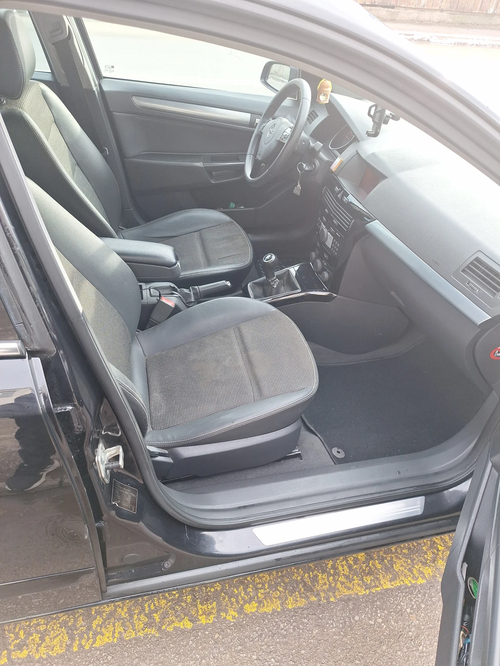 Opel Astra 1.6 - изображение 7