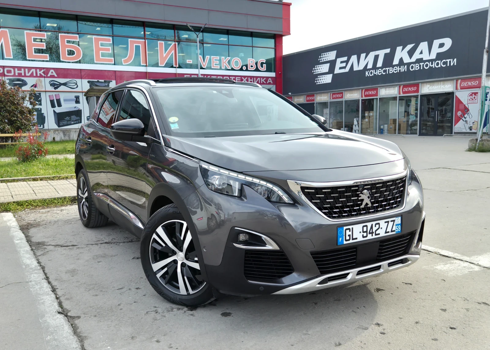 Peugeot 3008 1.6 Blue-HDi /AUTOMATIC / МАСАЖ /ПАНОРАМА /КОЖА, снимка 2 - Автомобили и джипове - 54047065