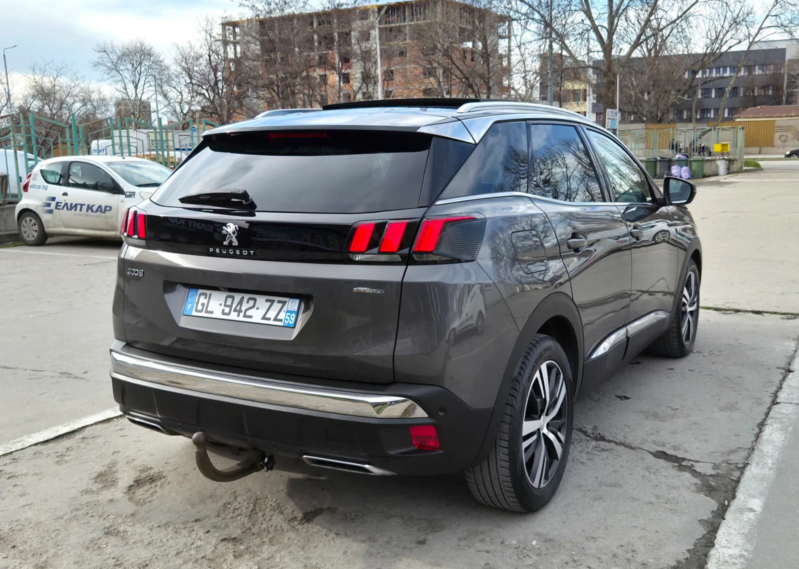 Peugeot 3008 1.6 Blue-HDi /AUTOMATIC / МАСАЖ /ПАНОРАМА /КОЖА, снимка 4 - Автомобили и джипове - 54047065