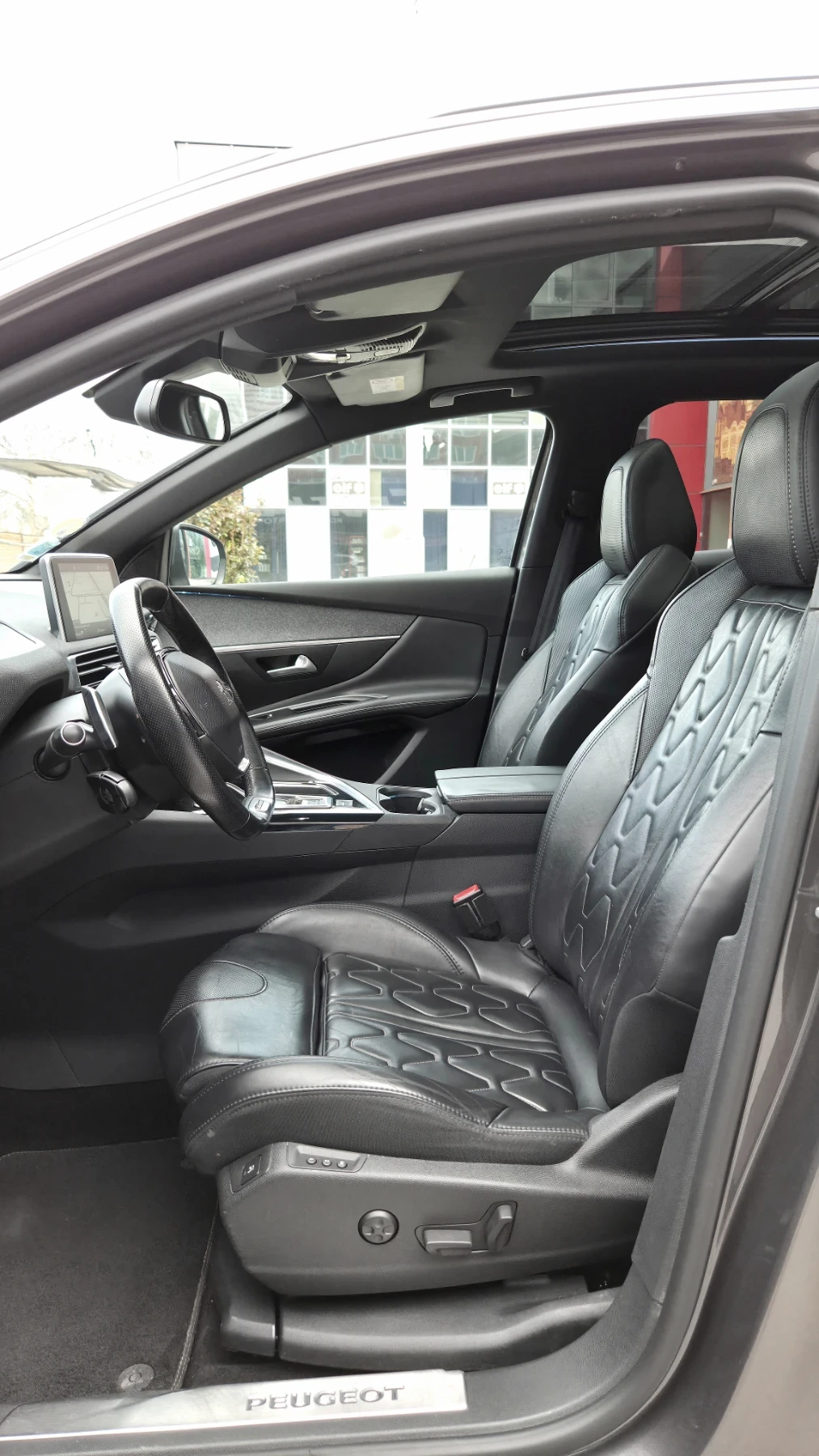 Peugeot 3008 1.6 Blue-HDi /AUTOMATIC / МАСАЖ /ПАНОРАМА /КОЖА, снимка 7 - Автомобили и джипове - 54047065