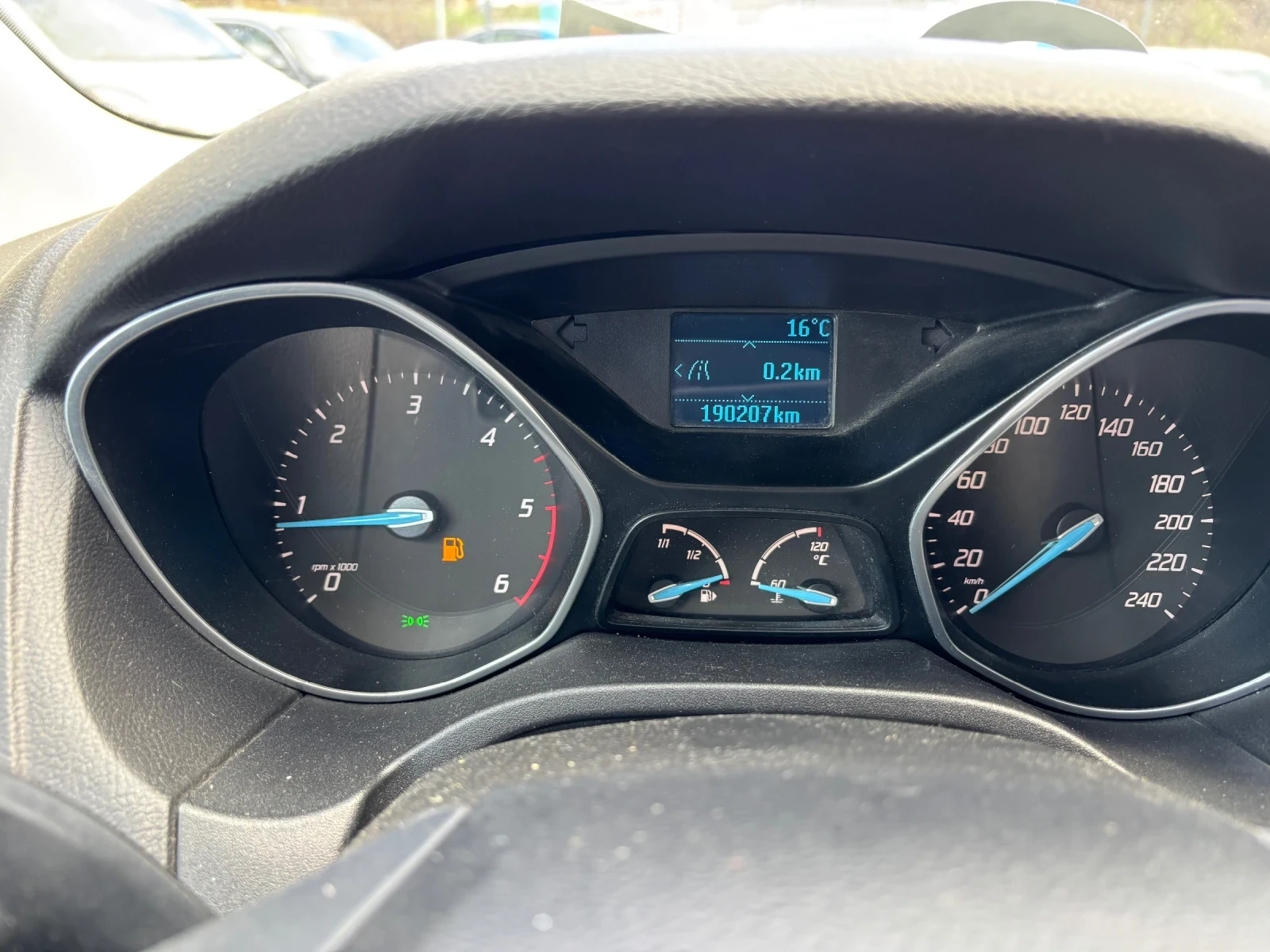 Ford Focus 1.6 hdi, снимка 12 - Автомобили и джипове - 54137925