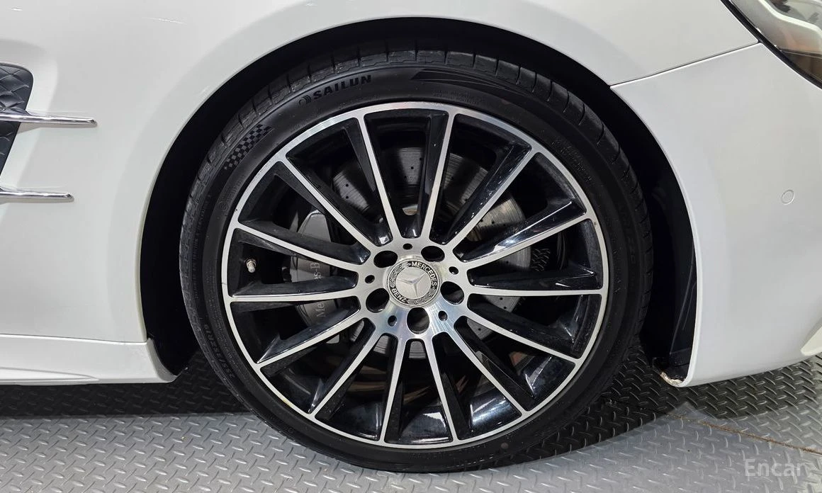 Mercedes-Benz SL 400 * HARMAN* KARDON* KEYLESS* ПОДГРЕВ* КАМЕРИ* 360* , снимка 13 - Автомобили и джипове - 54195460