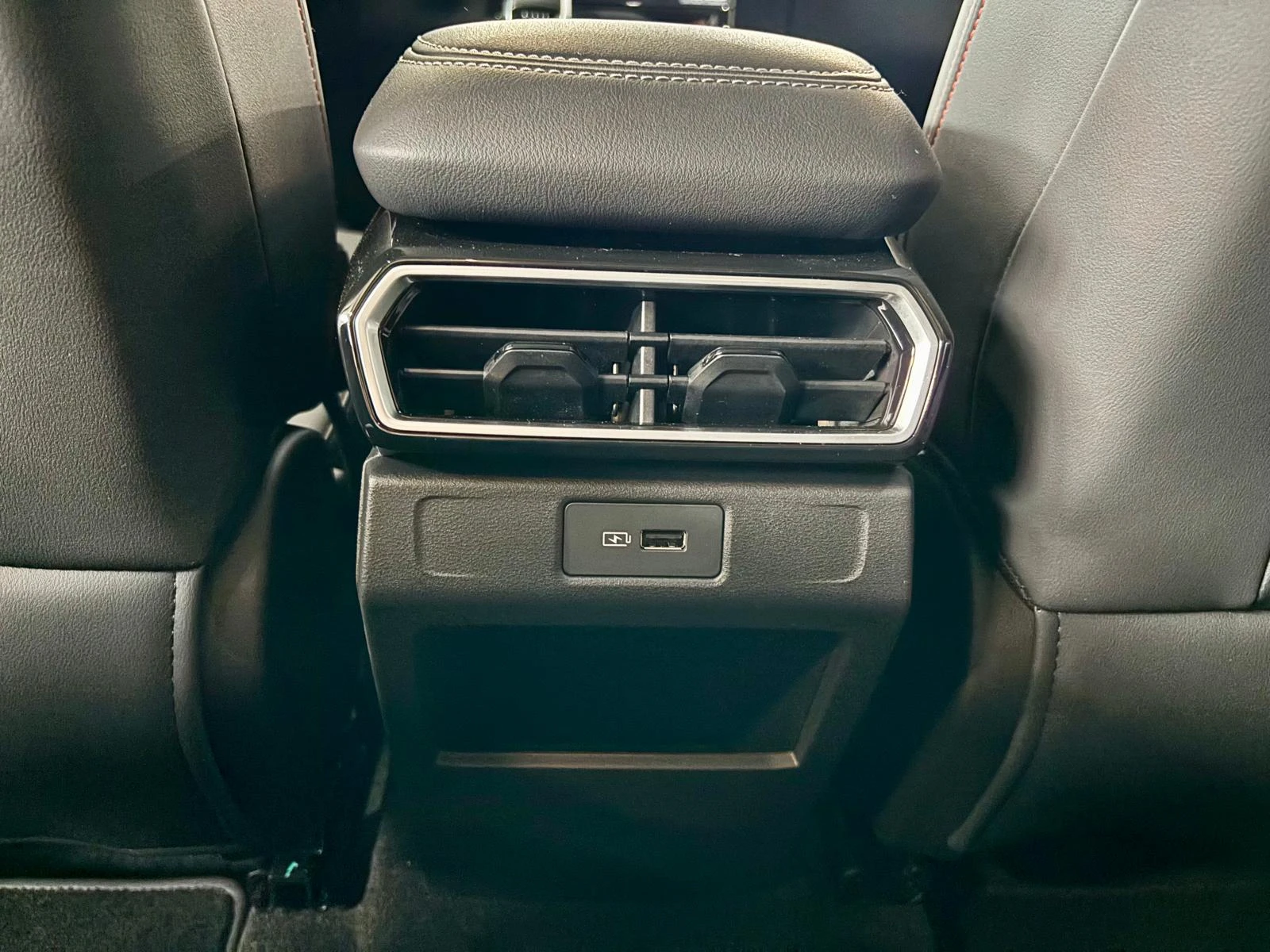 Geely Cityray 1.5T GK, снимка 15 - Автомобили и джипове - 54266822