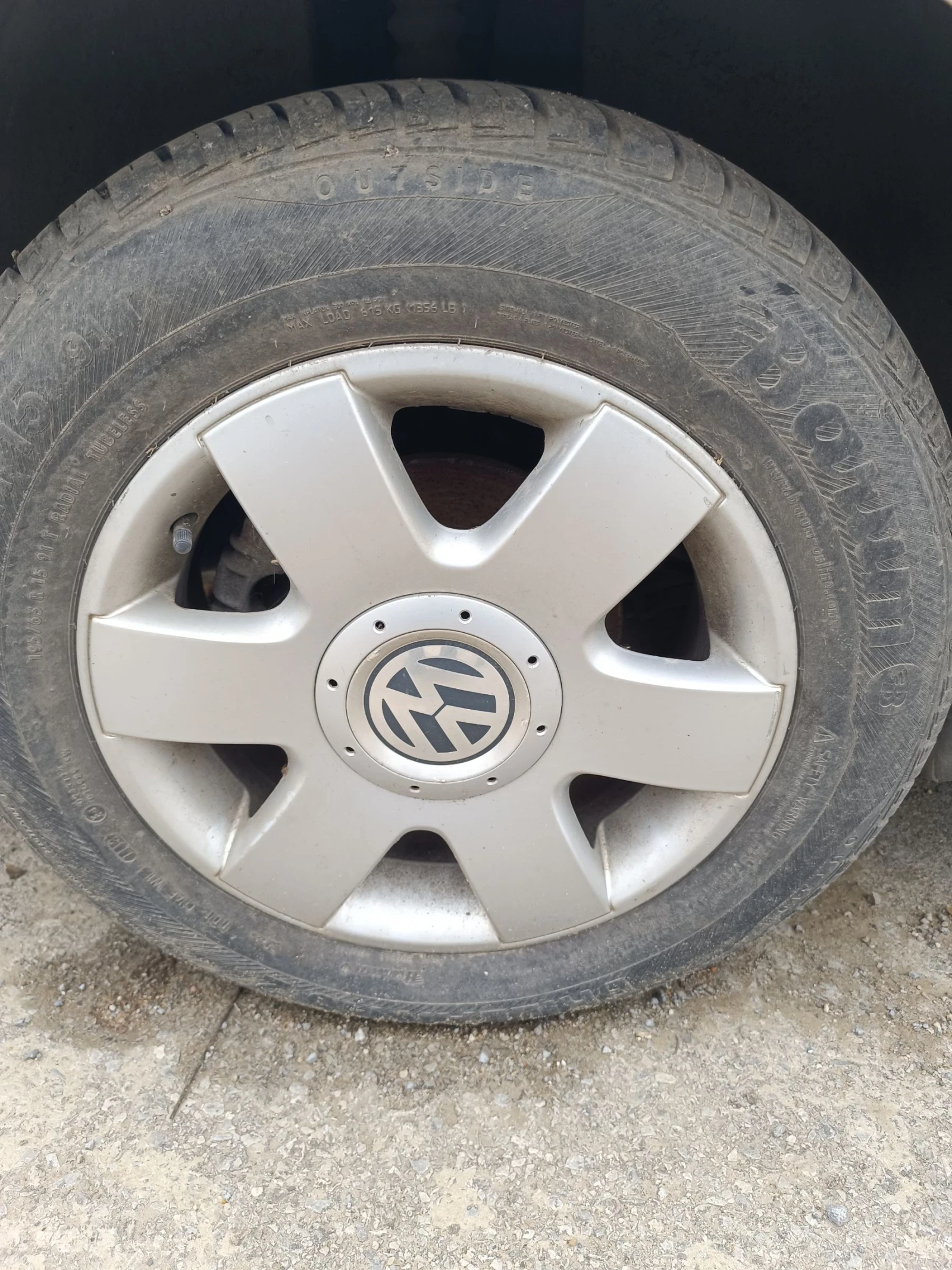 VW Passat 1.9TDI, снимка 14 - Автомобили и джипове - 54288496