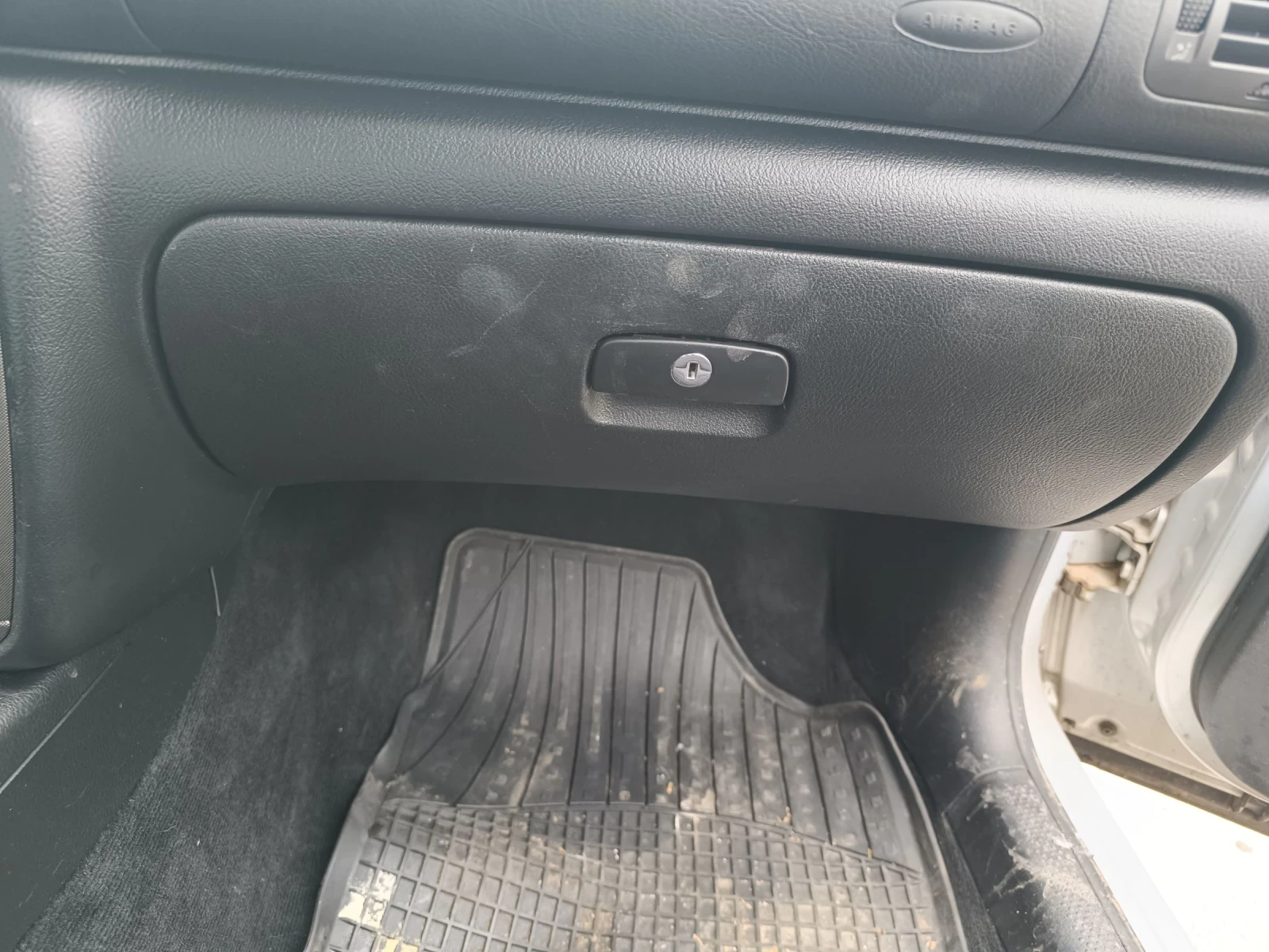 VW Passat 1.9TDI, снимка 8 - Автомобили и джипове - 54288496