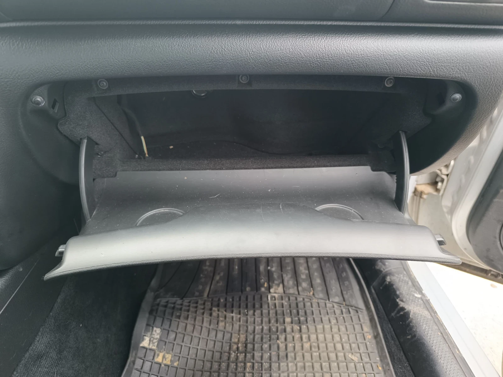 VW Passat 1.9TDI, снимка 9 - Автомобили и джипове - 54288496