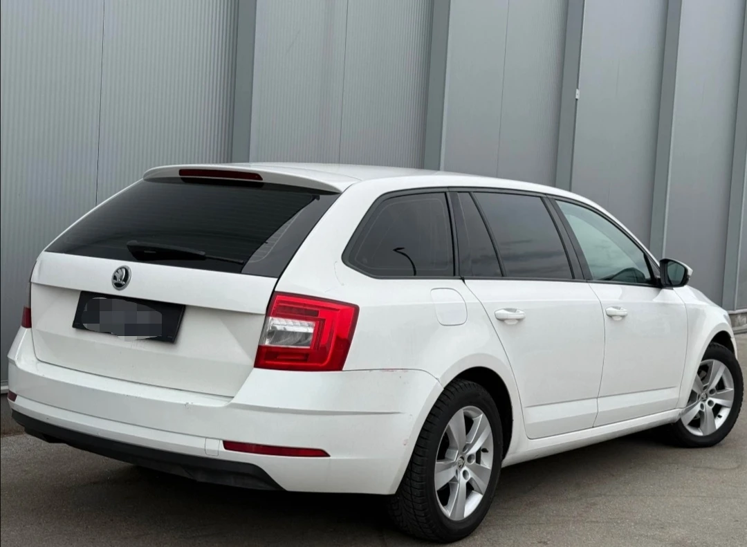 Skoda Octavia 2.0tdi, снимка 4 - Автомобили и джипове - 54419732