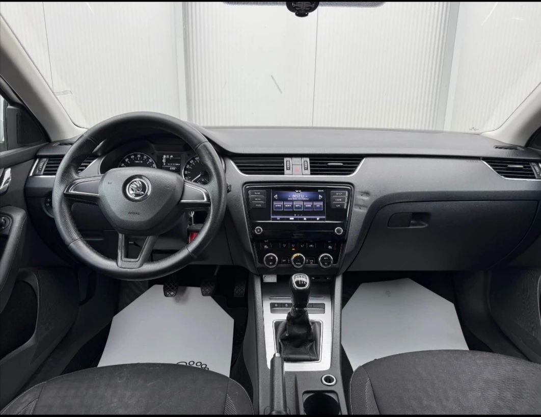 Skoda Octavia 2.0tdi, снимка 6 - Автомобили и джипове - 54419732