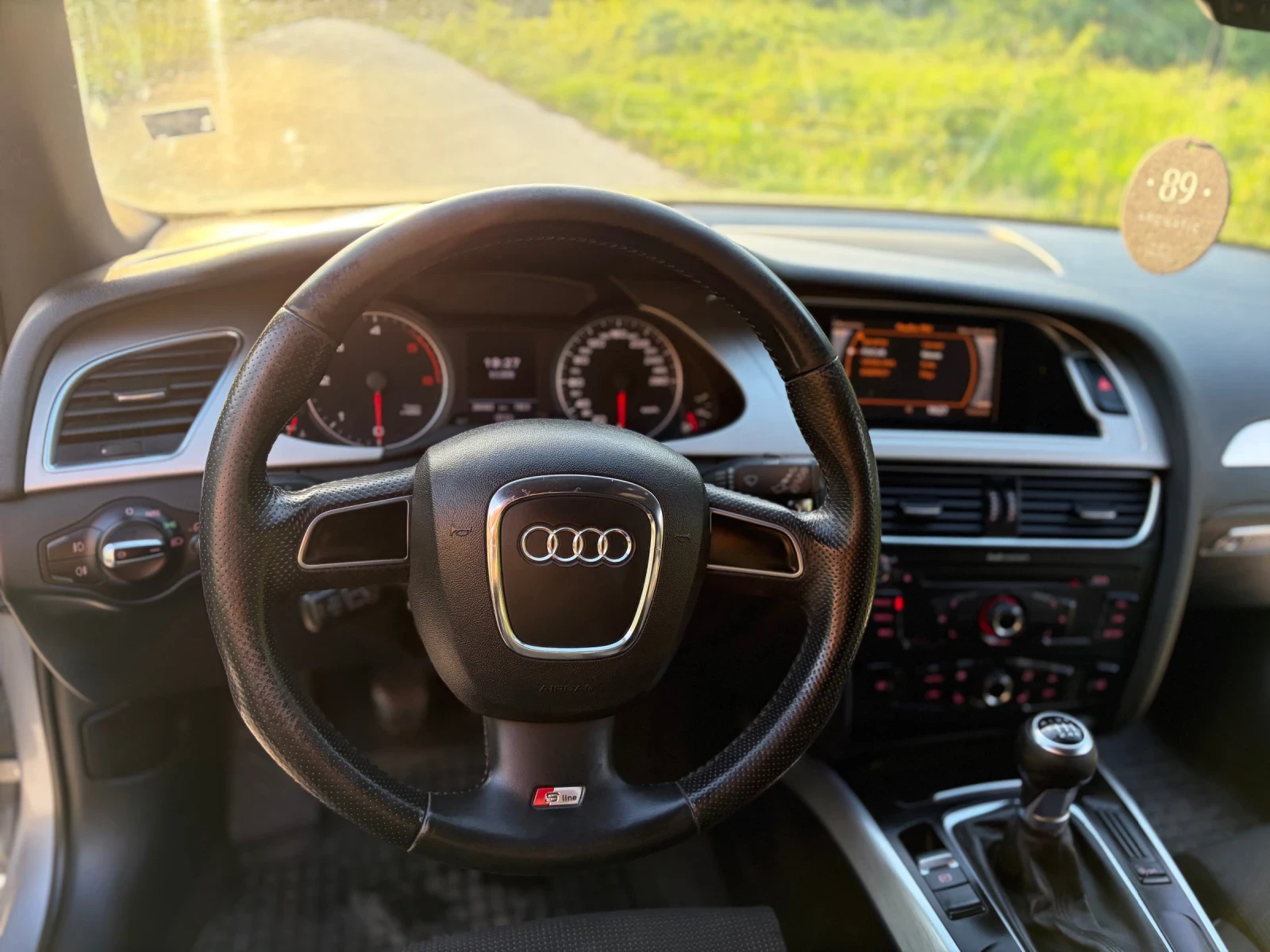 Audi A4 2.0TDI 3xSline СЕРВИЗНА ИСТОРИЯ RECARO LED, снимка 11 - Автомобили и джипове - 54444881