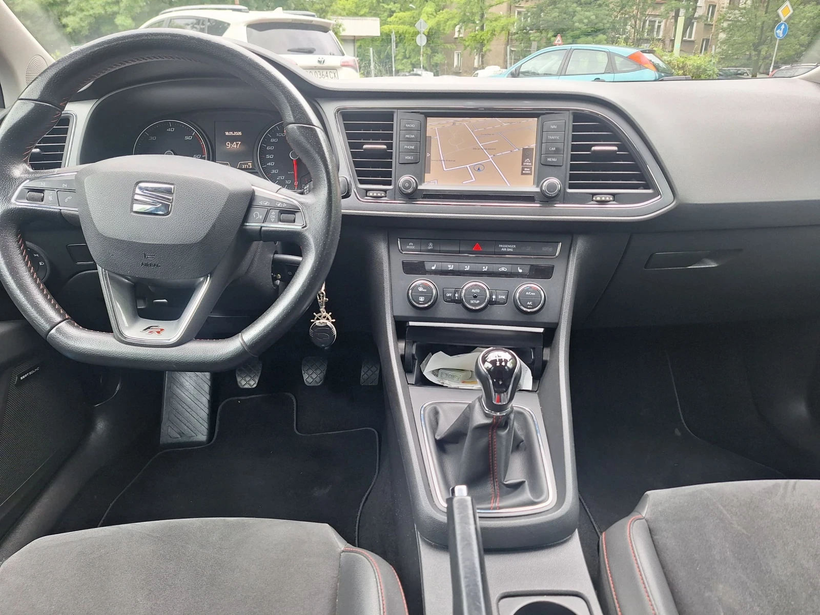 Seat Leon 2.0TDI, снимка 13 - Автомобили и джипове - 54649681