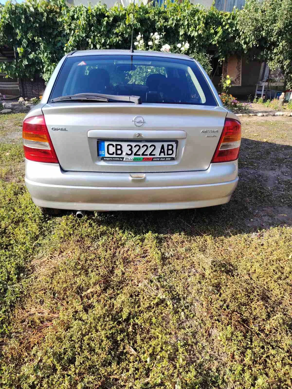 Opel Astra, снимка 13 - Автомобили и джипове - 54657798