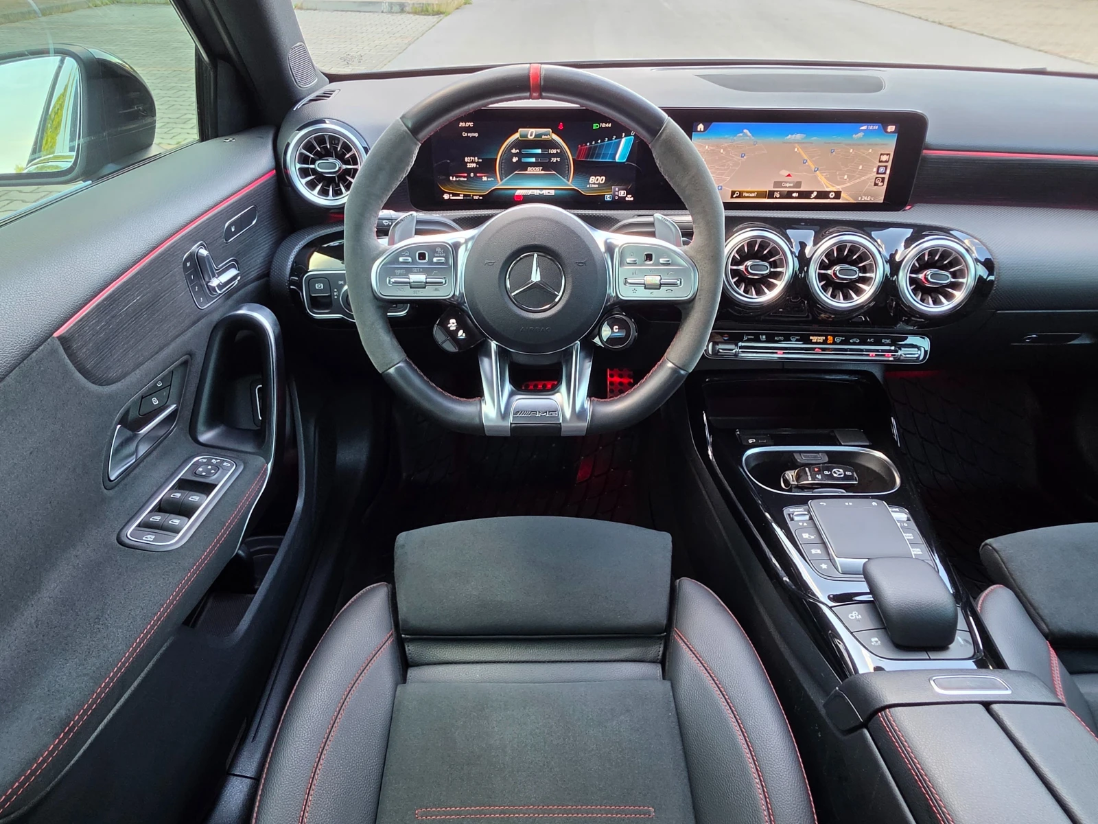 Mercedes-Benz A 35 AMG 4MATIC 360 PANORAMA, снимка 11 - Автомобили и джипове - 55062425