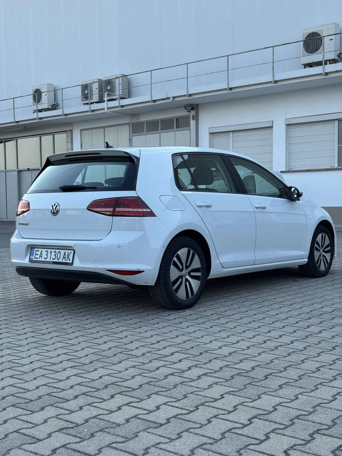 VW Golf e-Golf, снимка 6 - Автомобили и джипове - 55334608
