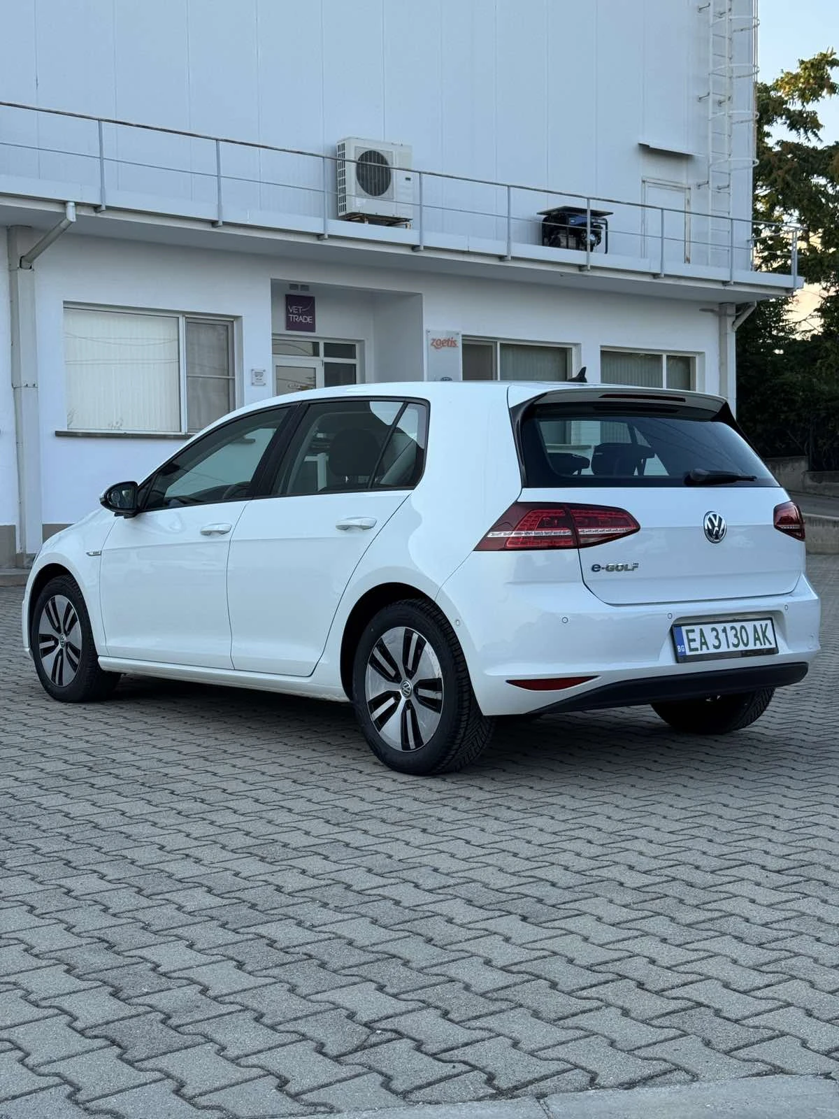 VW Golf e-Golf, снимка 5 - Автомобили и джипове - 55334608